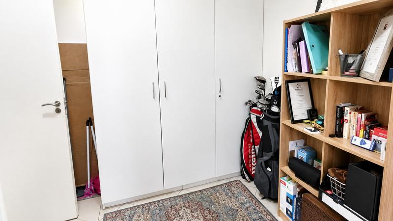 To Let 2 Bedroom Property for Rent in Somerset West Western Cape